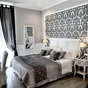 Charme & Chic Bed and breakfast